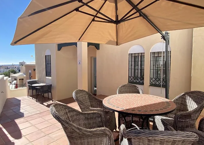 Lucena Private Pool Casasol * 네르하