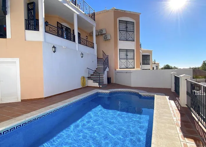 Lucena Private Pool Casasol